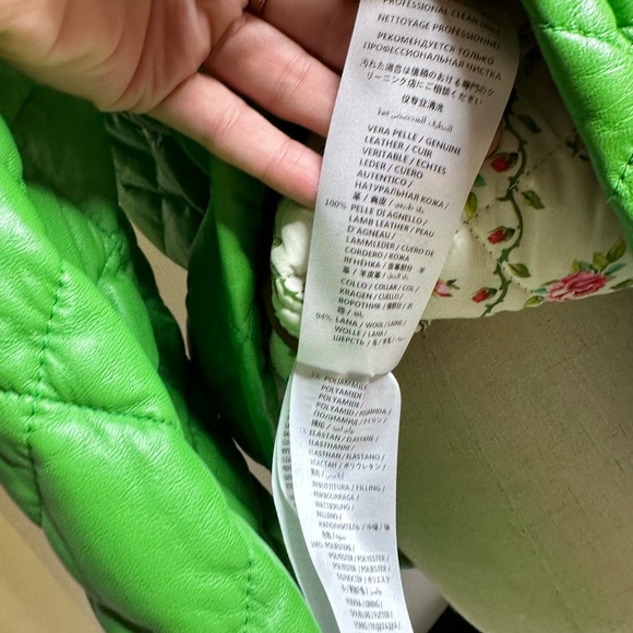 NWT Gucci QUILTED JACKET GREEN lamb skin from Gucci button closing pockets 40 S - Picture 16 of 16